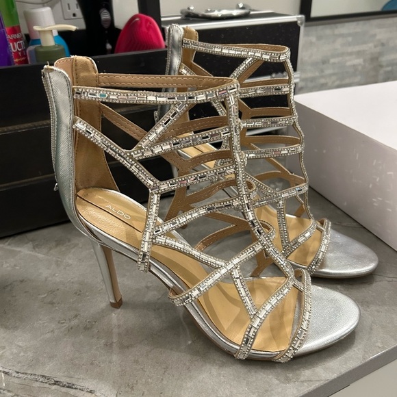 Ladies diamond studded stilettos - Picture 1 of 6